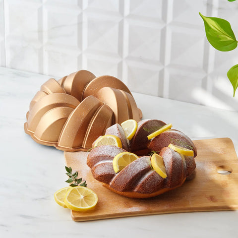 Karaca Cake Pro Aluminium Cast Decorative Bundt Cake Tin, 26cm, Gold