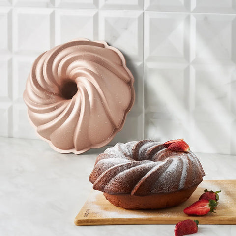 Karaca Aluminium Cast Decorative Bundt Cake Tin, 24cm, Pink